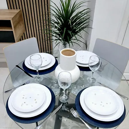 B05 New Boutique Mezzanine Free Parking Wifi Centre Disc On Wkly And Monthly Apartment Bradford (West Yorkshire)