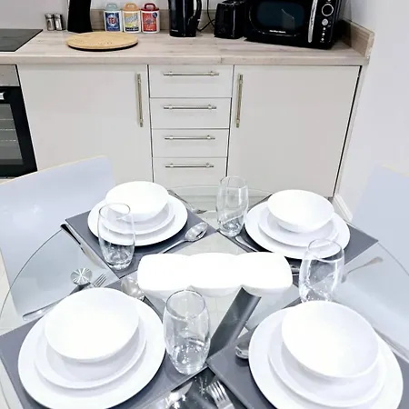 Apartment B05 New Boutique Mezzanine Free Parking Wifi Centre Disc On Wkly And Monthly Bradford (West Yorkshire)